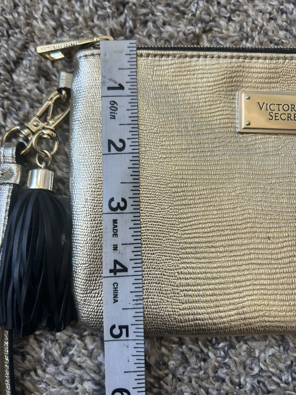 Victoria’s Secret Gold Metallic Mini Wristlet with Tassle Like Nee